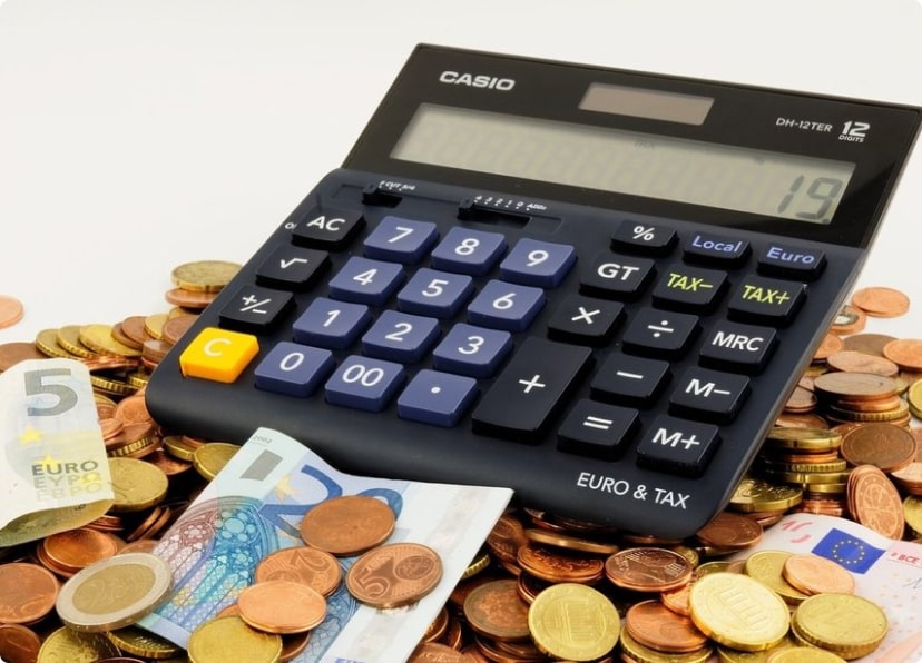 Argent et calculatrice
