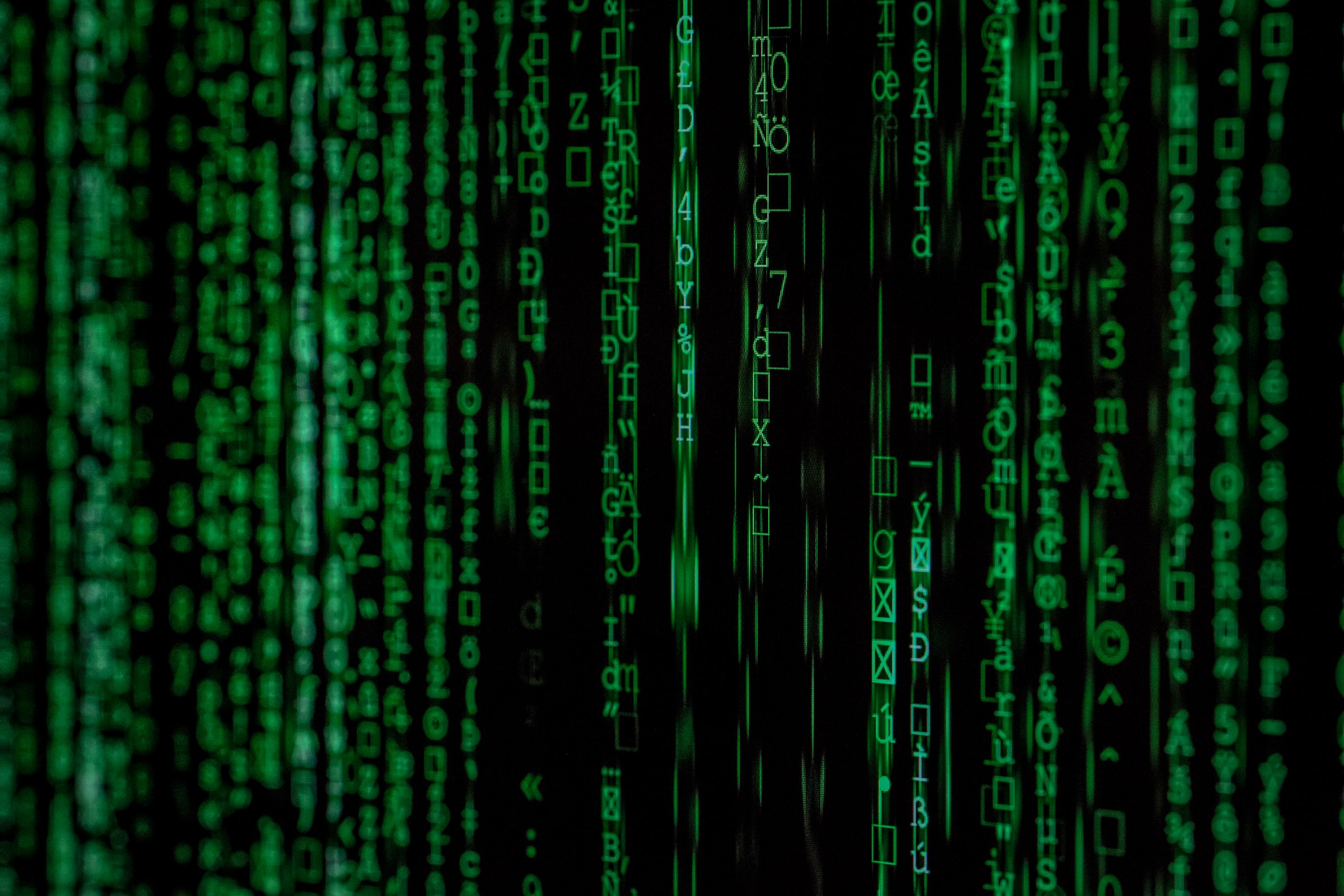 William Gibson a introduit le terme cyberespace dans la culture pop et a utilisé l'expression Matrix de manière équivalente